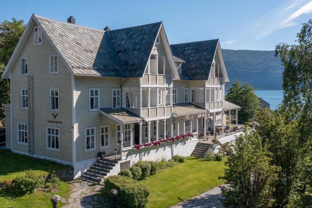 Visnes Hotel Stryn Zewnętrze zdjęcie