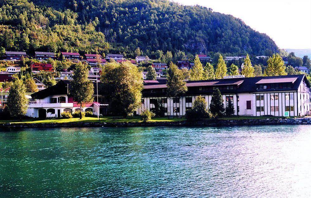 Visnes Hotel Stryn Zewnętrze zdjęcie